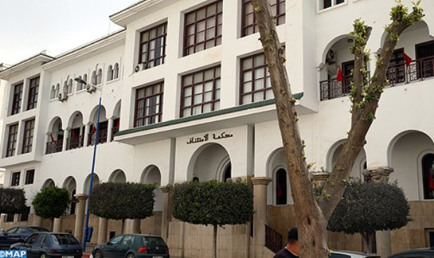 الحسيمة.. وفاة أحد الأشخاص إثر سقوطه عرضيا من سطح منزله