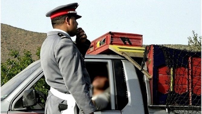تفكيك عصابة متخصصة في سرقة البضائع المنقولة بالشاحنات بين الخميسات وتازة