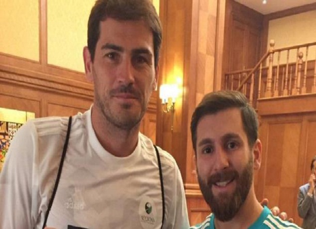 شبيه ميسي يفاجئ كاسياس
