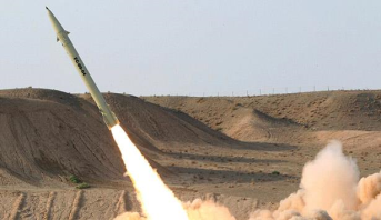 اعتراض صاروخ باليستي أطلقته الميليشيات الحوثية في اتجاه مكة