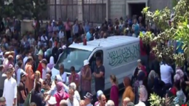 Photo of فيديو: حشود غفيرة تُشيع جنازة الأسطورة الراحل عبد المجيد الظلمي في أجواء مهيبة