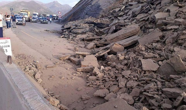 إعادة حركة السير بالطريق الوطنية رقم 9 عقب انهيار صخري كثيف بين تادارت و تيشكا