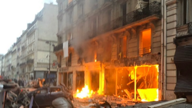 Photo of فيديو: سقوط عدد من الجرحى في انفجار مخبز وسط باريس